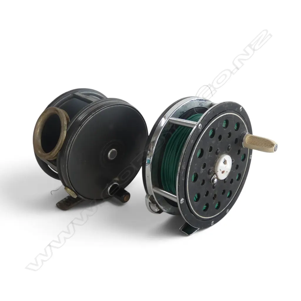 2 VINTAGE FRESH WATER FISHING REELS HARDYS PERFECT &OLYMPIC 460 DIA100MM Image 1++