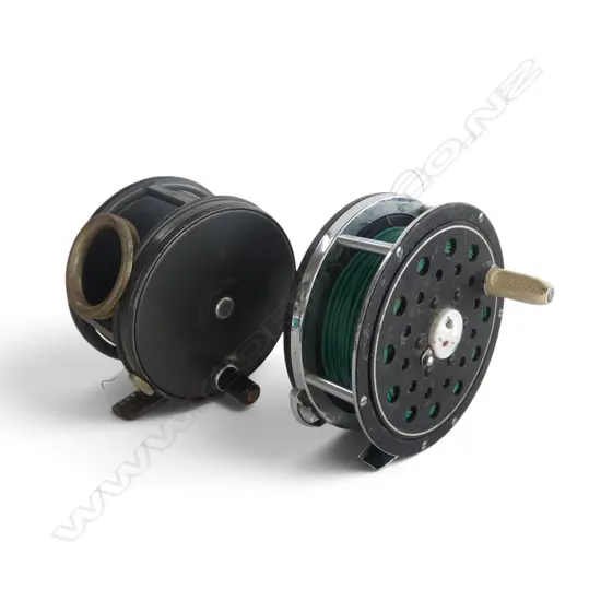 2 VINTAGE FRESH WATER FISHING REELS HARDYS PERFECT &OLYMPIC 460 DIA100MM