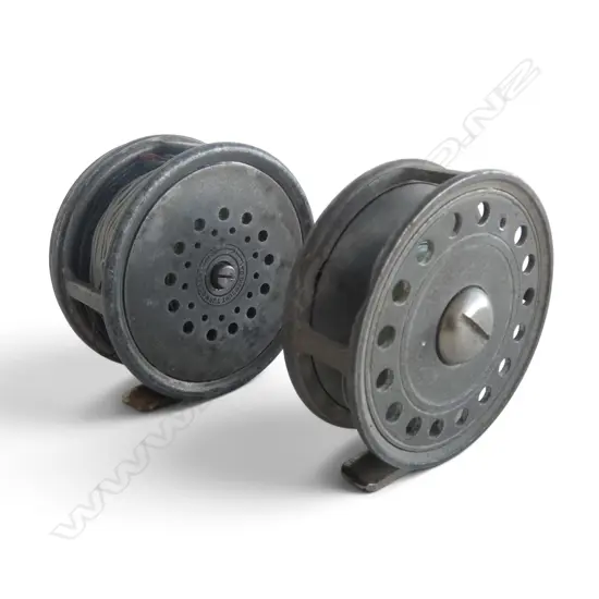 2 VINTAGE FRESH WATER FISHING REELS HARDYS THE PERFECT  MARK2 & DAWSON THE PERPETUAL 