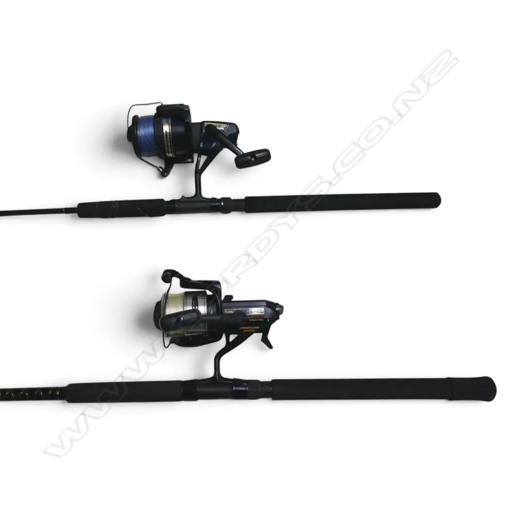 2 RODDS & REELS SHUMANO BAIT RUNNER & DAIWA AG7000X Image 1++