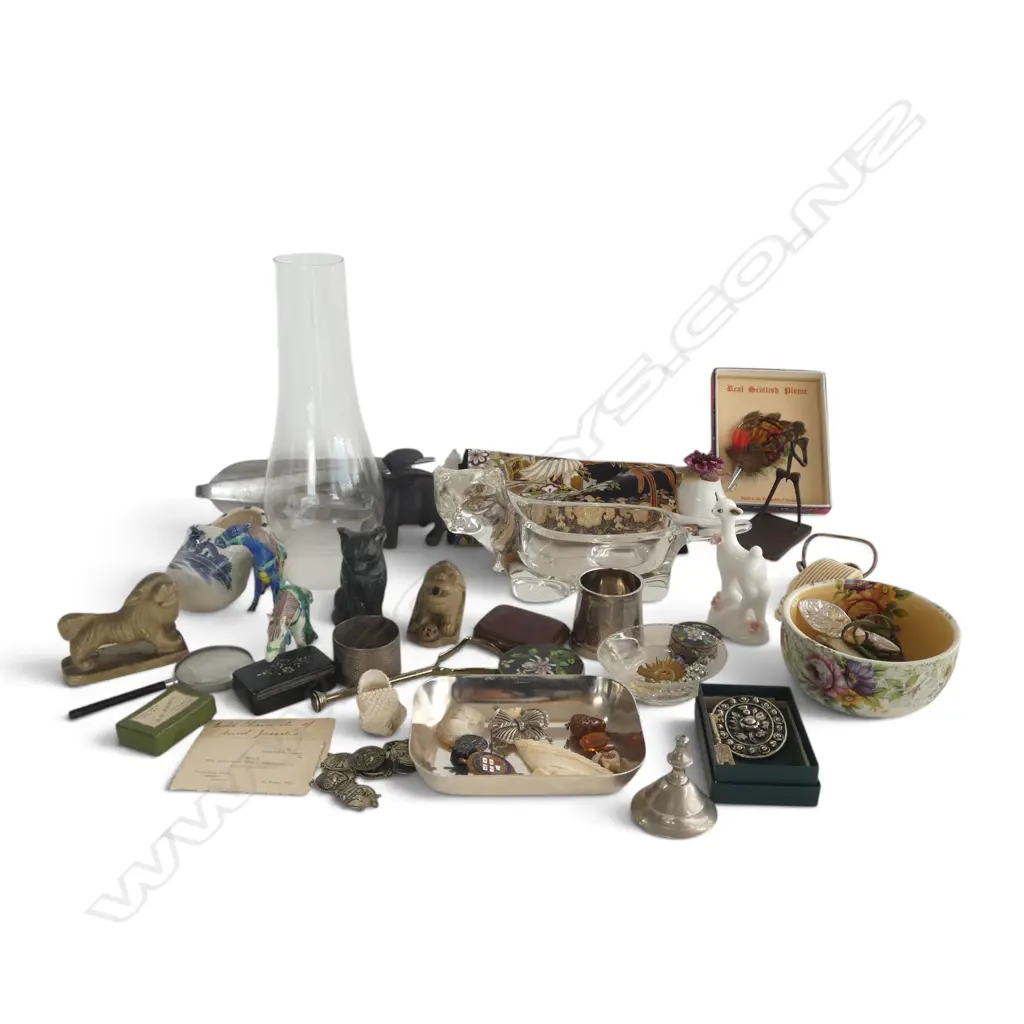 ASST. TRINKETS; GLASS CAT, CAST IRON FLYING PIG, ETC Image 1++
