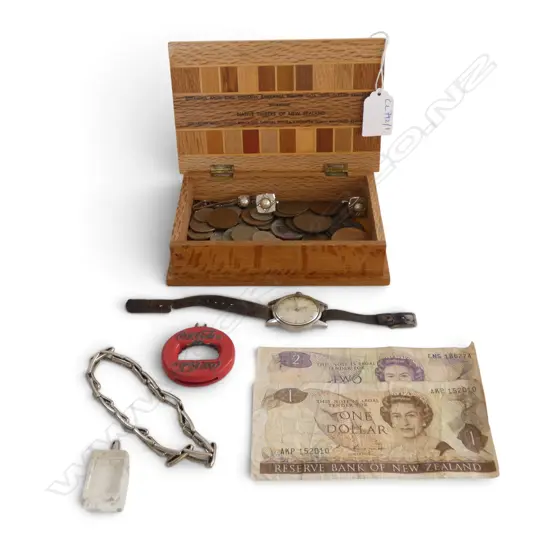 SOVEREIGN WARE BOX W.160mm w. NISUS WRIST WATCH, 2 NZ BANK NOTES, ASST. WORLD COINS ETC