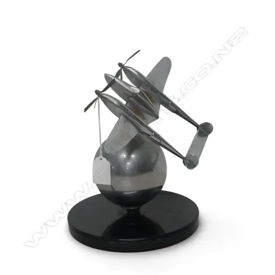 VINTAGE ALUMINIUM AEROPLANE ON GLOBE DESK ORNAMENT chrome worn H.230mm