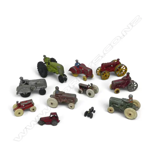 11 VINTAGE MOSTLY FUN HO! TOY TRACTORS L.180mm