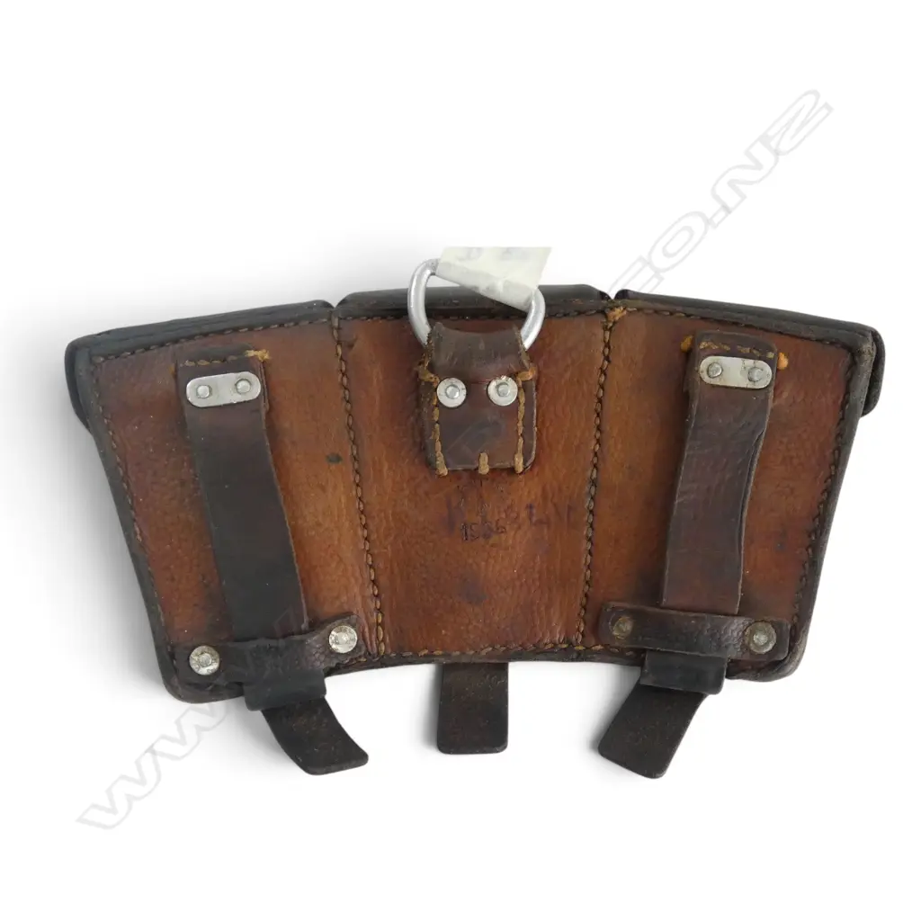 WW2 GERMAN AMMO POUCHES W.210mm Image 1++