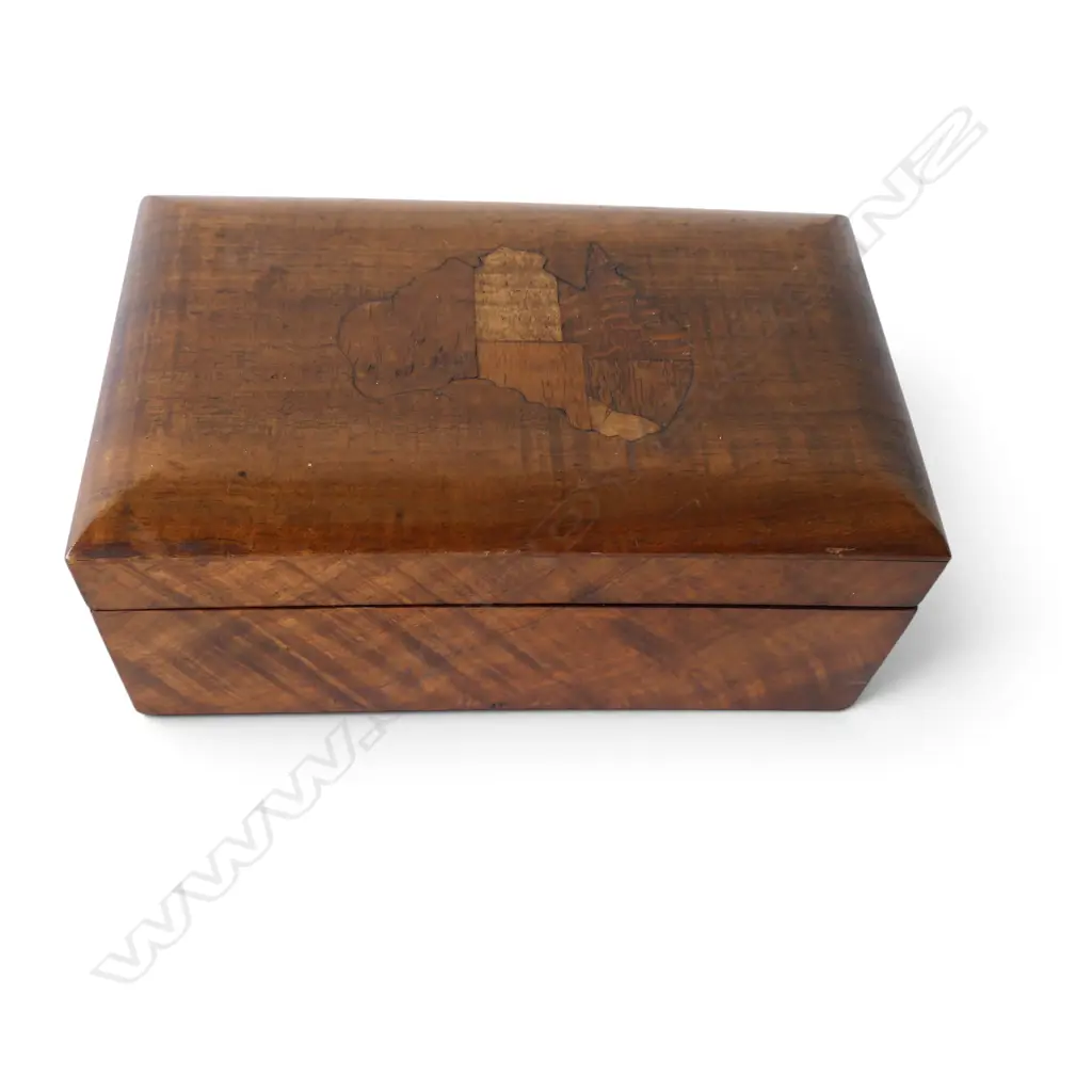 VINTAGE AUSTRALIAN WOODEN BOX W. INLAID MAP, W.185mm, D.110mm, H.75mm Image 1++