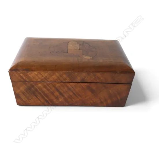 VINTAGE AUSTRALIAN WOODEN BOX W. INLAID MAP, W.185mm, D.110mm, H.75mm