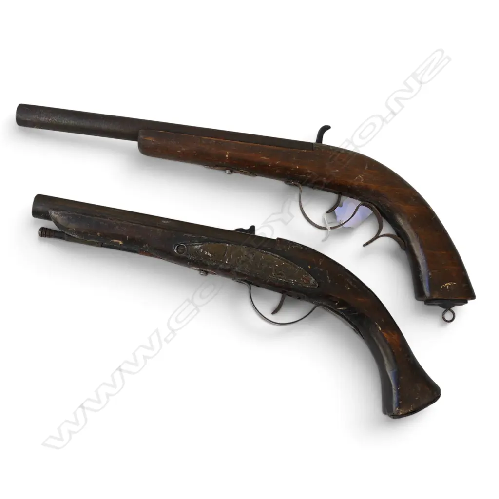 2 REPRODUCTION PISTOLS L.380mm Image 1++