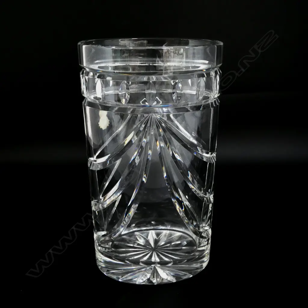 HEAVY WATERFORD CUT CRYSTAL VASE ‘OVERTURE’ PATTERN ETCHED STAMP, H.250MM Image 1++