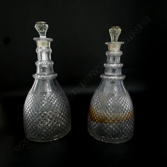 PR ANTIQUE CRYSTAL 3 RING DECANTERS, SILVER CAP H.280mm