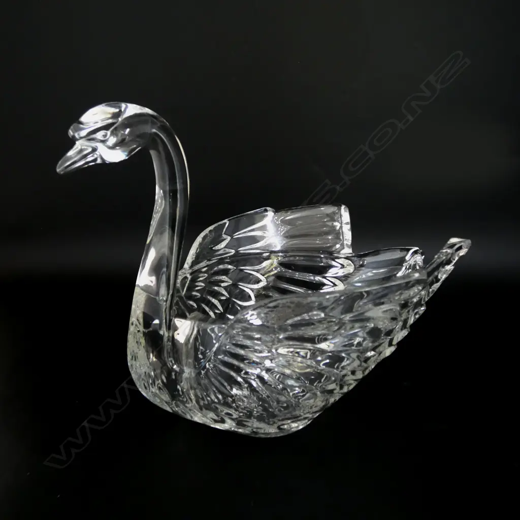 CRYSTAL SWAN CANDY BOWL L215MM H170MM Image 1++