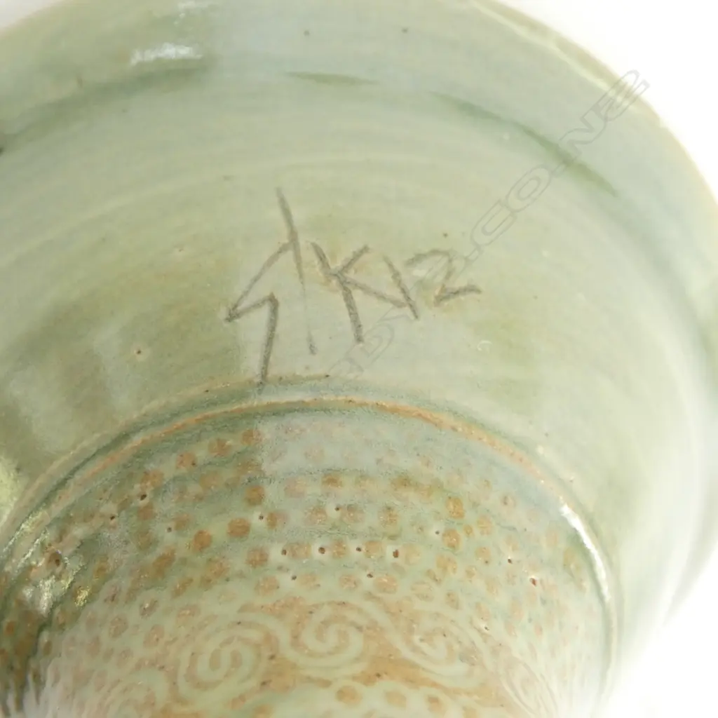 5 SML KEUM SUN LEE PEDESTAL BOWLS, OLIVE GREEN, Dia.125mm Image 1++