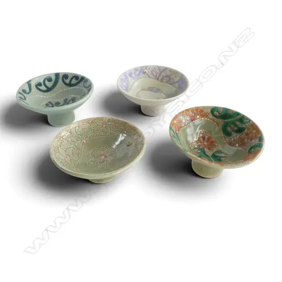4 SML KEUM SUN LEE PEDESTAL BOWLS, Dia.100mm