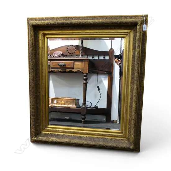 MODERN GILT FRAMED ANTIQUE STYLE MIRROR 880 X 760MM