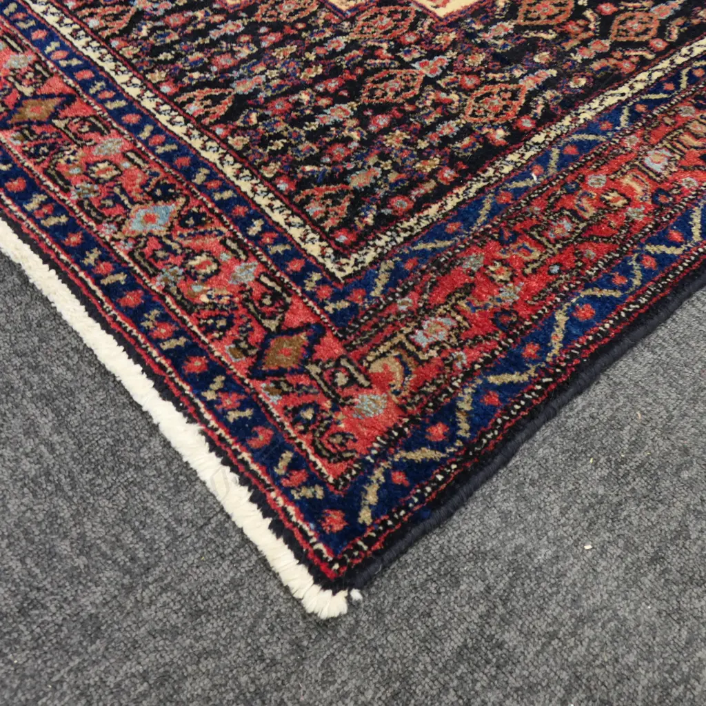HAND KNOTTED WOOL PILE RUG  Image 1++