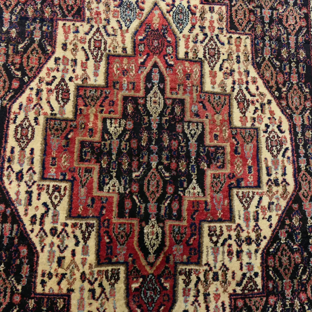 HAND KNOTTED WOOL PILE RUG  Image 1++