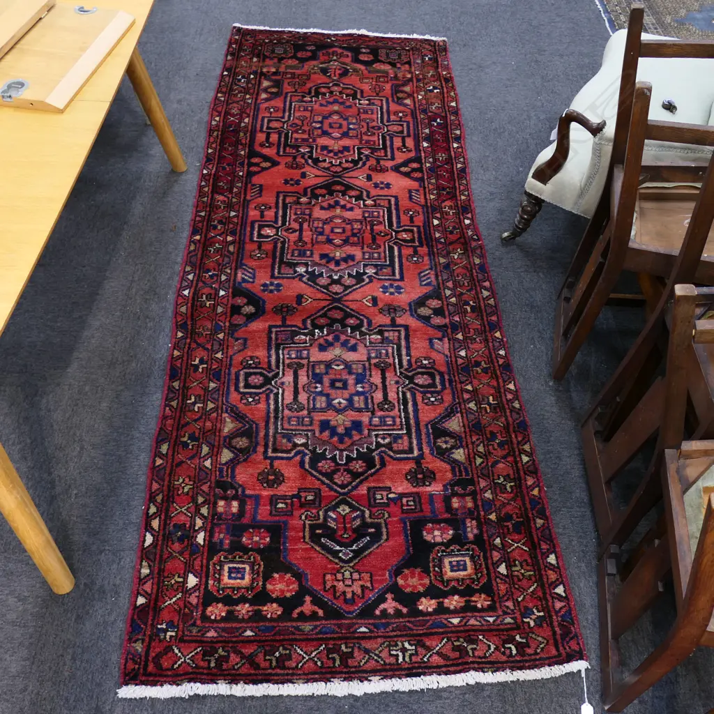 HAND KNOTTED WOOL PILE RUNNER Image 1++