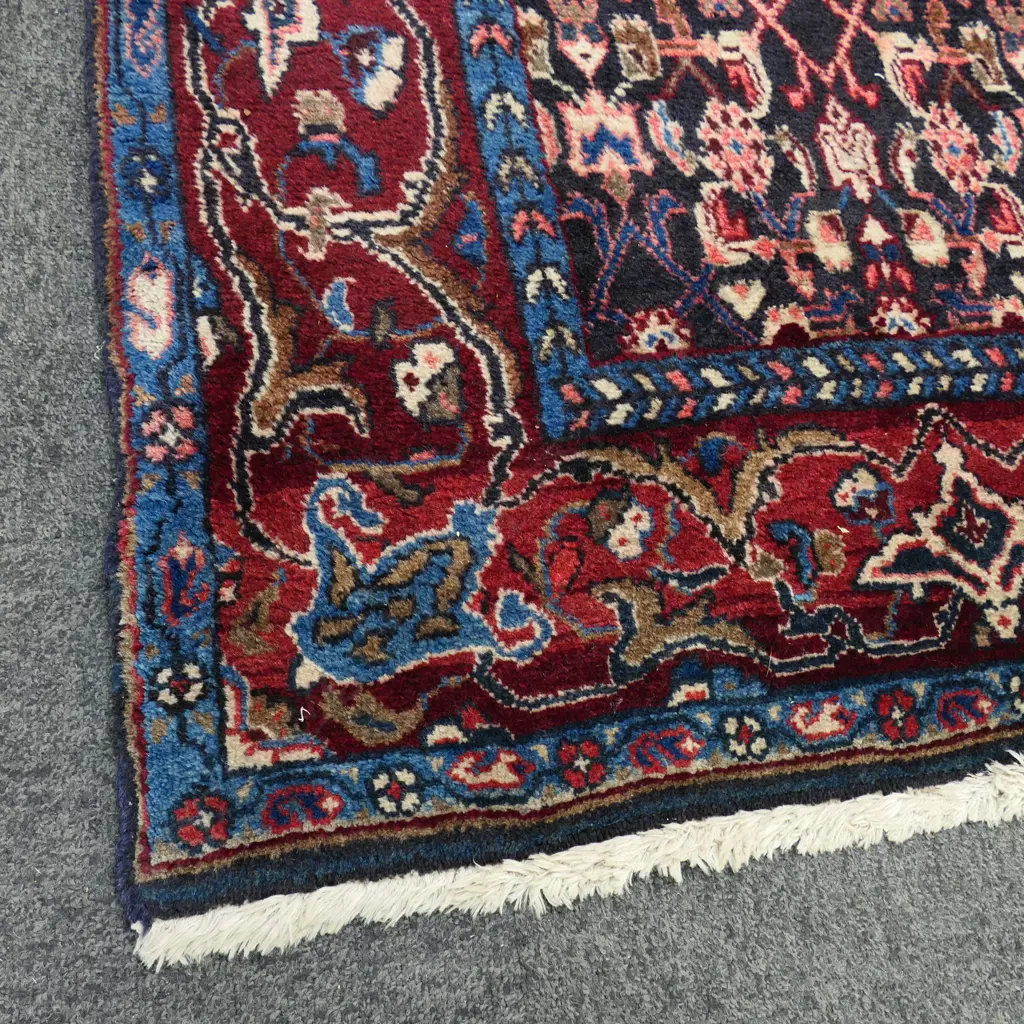 HAND KNOTTED WOOL PILE RUG Image 1++