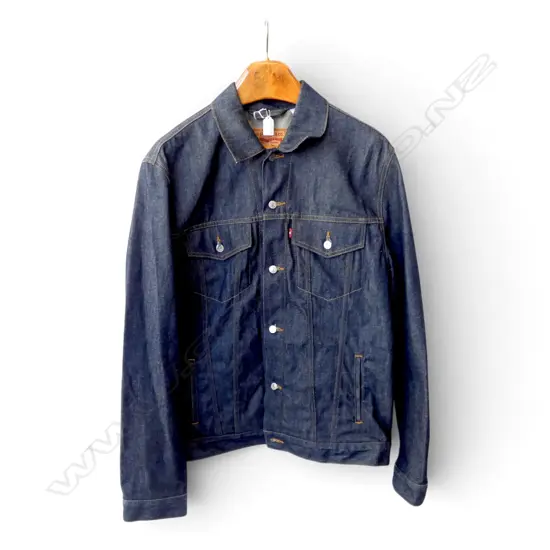 LEVIS DENIM JACKET