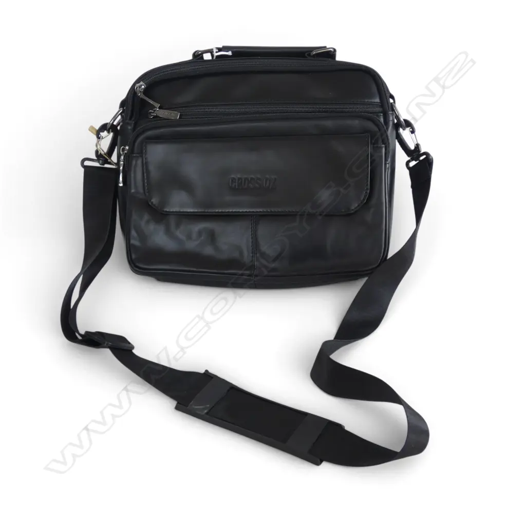 'CROSS OX' BLACK LEATHER BAG 300x250mm Image 1++