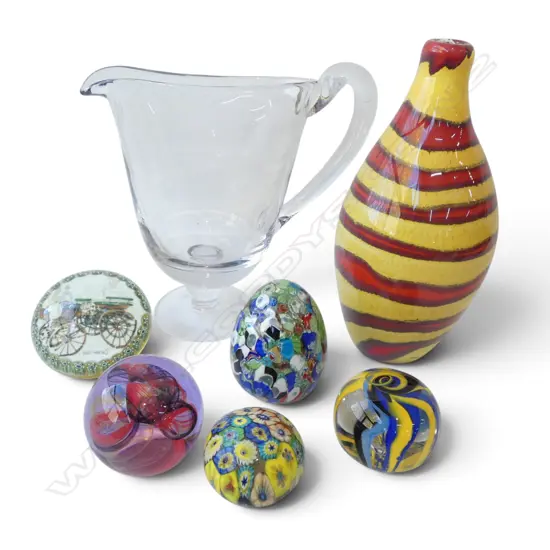 7 PCES ART GLASS; 5 PAPERWEIGHTS, VASE H.255mm, JUG