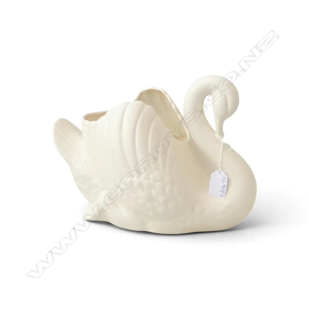 LG CROWN LYNN WHITE SWAN #170 H.210mm Image 1++