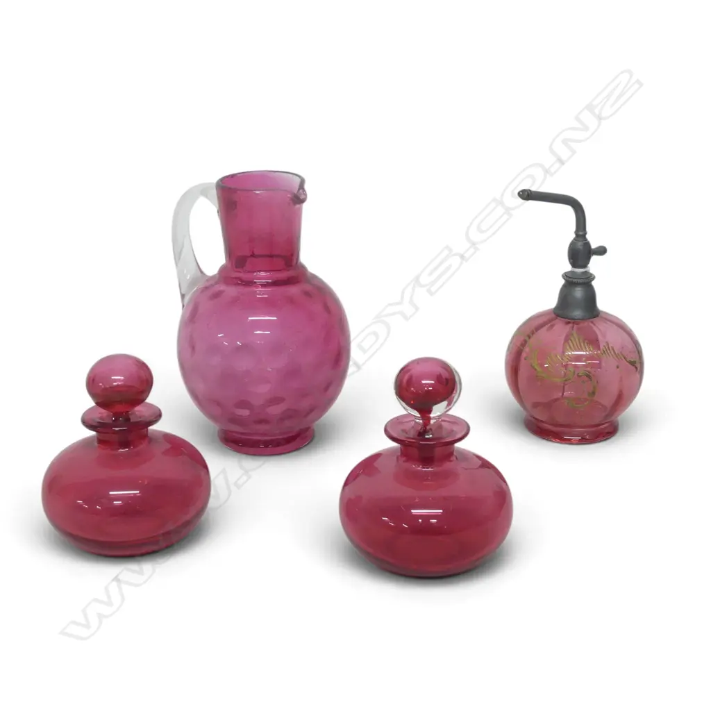 4 PCES OF ANTIQUE CRANBERRY GLASS H.160mm Image 1++