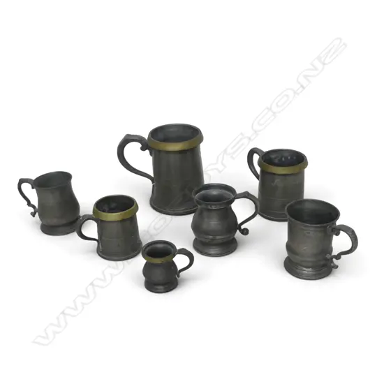 7 ANTIQUE ENGLISH PEWTER TANKARDS & MEASURES four w. brass rims H.150mm