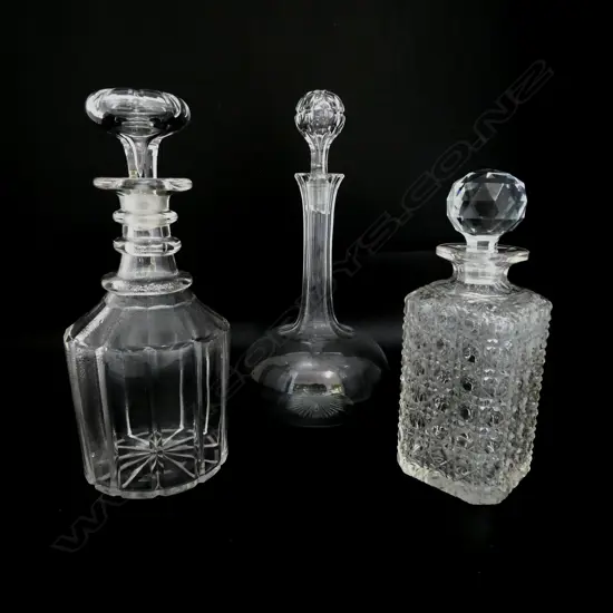 3 CRYSTAL DECANTERS H.270mm