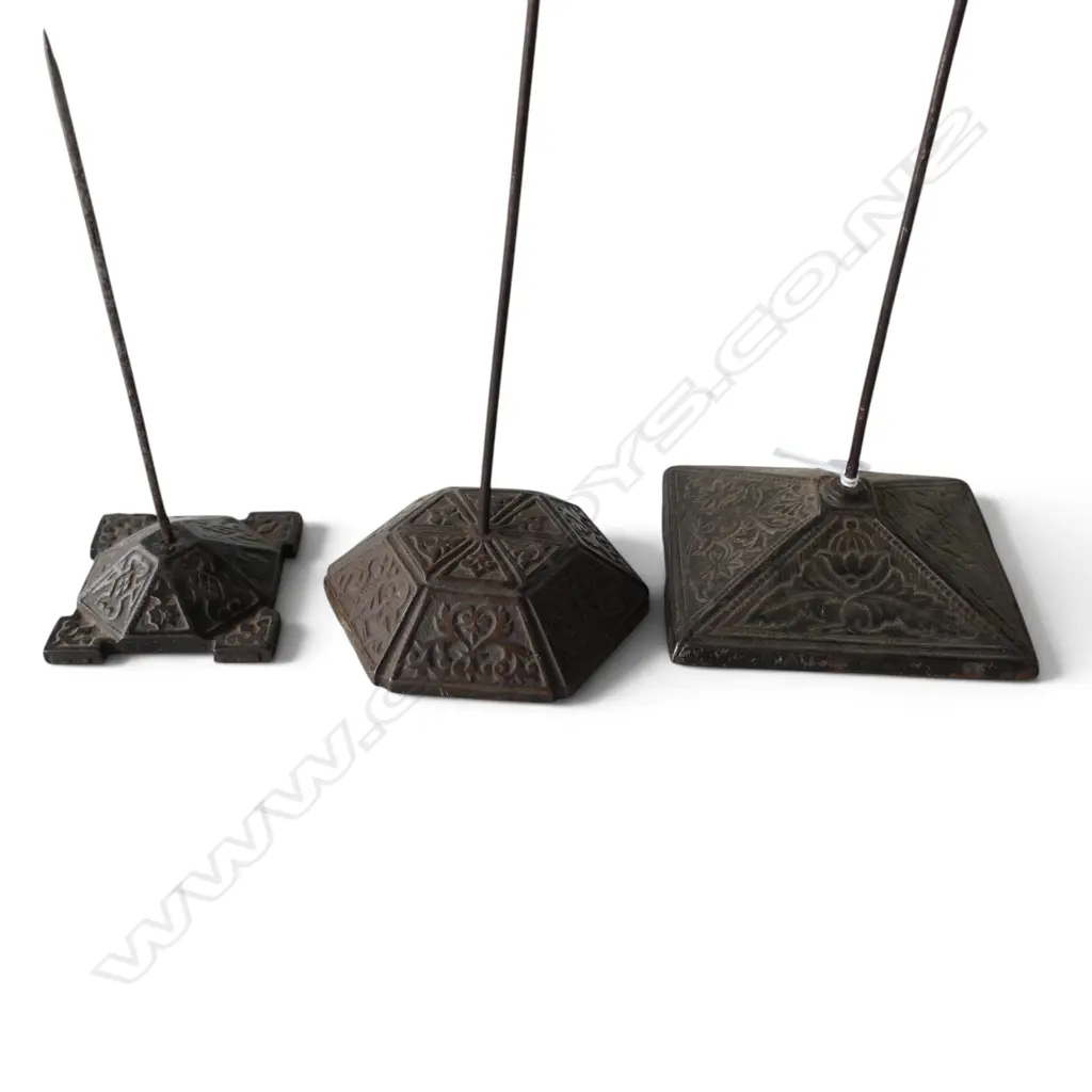 3 LARGER VICTORIAN CAST IRON PAPER SPIKES, H.170mm-290mm Image 1++