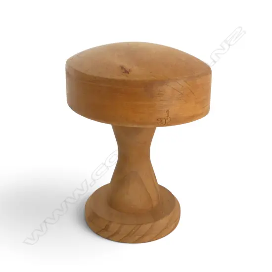 VINTAGE WOODEN HAT BLOCK STAND STAMPED ‘202’, H.200MM L.200MM