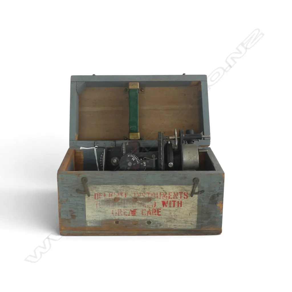 VINTAGE SURVEYORS LEVEL in wooden box H.205mm Image 1++