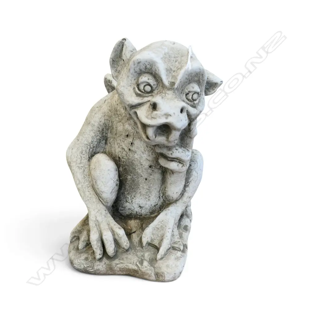 Concrete Small Gargoyle   H.220mm 5kg Image 1++