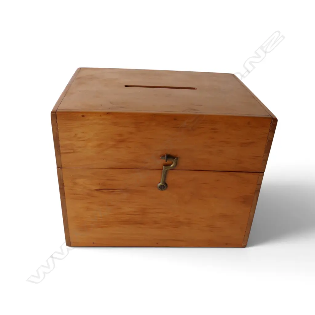 KAURI BALLOT BOX, W.270mm D.210MM H.210mm Image 1++