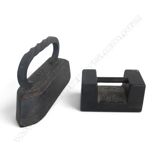 2 HEAVY CAST IRON WEIGHTS; 5 & 18KG L.240mm