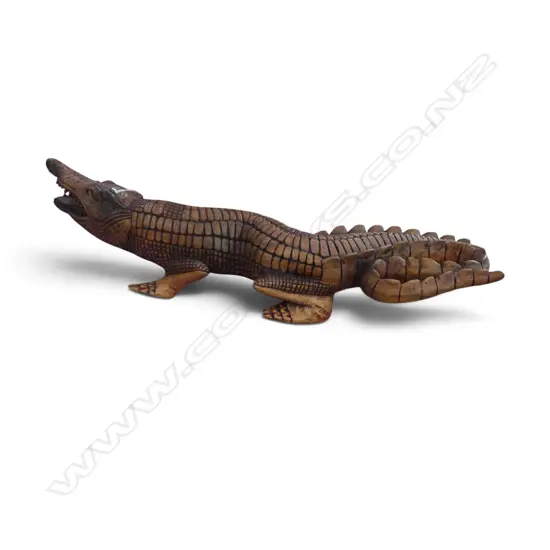 CARVED CROCODILE NEW GUINEA L999 D225 H250 MM
