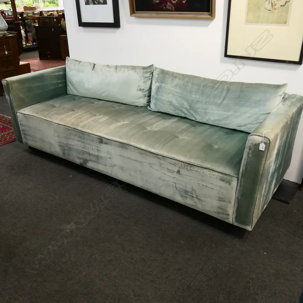 MODERN 3 SEATER SOFA 2240x850x660mm Image 1++