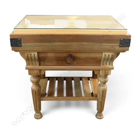 BUTCHERS BLOCK w. GLASS TOP 925x630x940mm