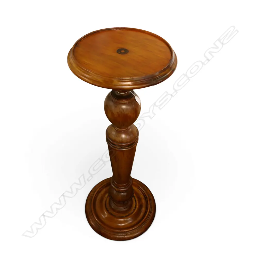 TURNED KAURI PLANT STAND H.1100mm Image 1++