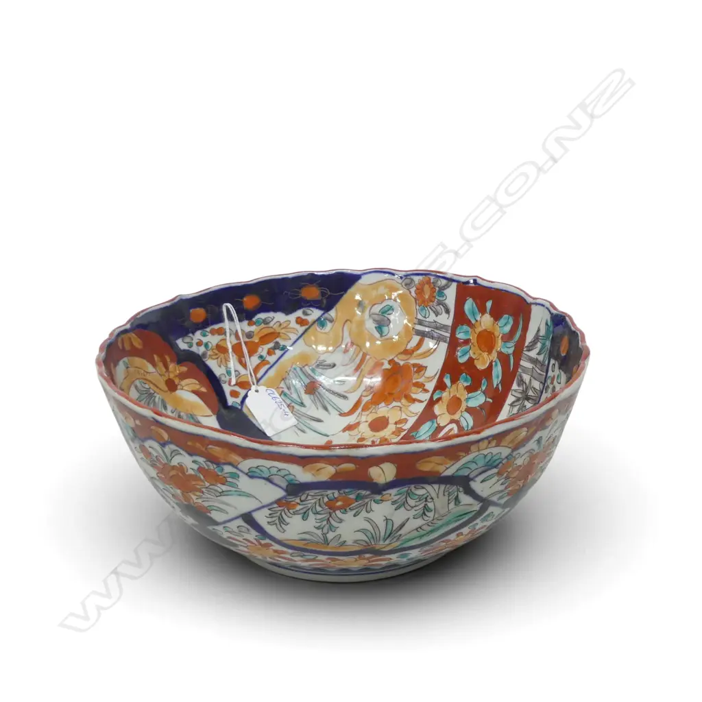 JAPANESE IMARI BOWL lobed rim Dia.275mm Image 1++