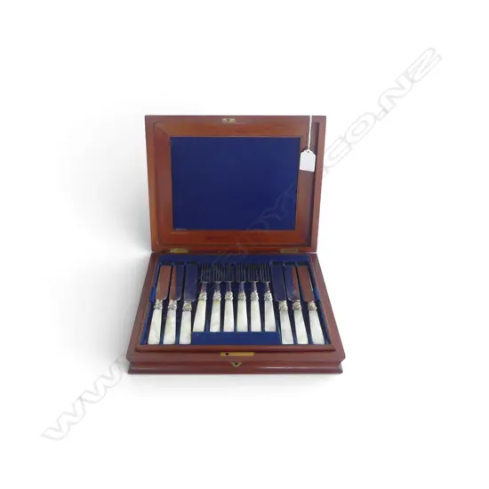 CANTEEN PART SET OF MOP HANDLED FRUIT KNIVES & FORKS