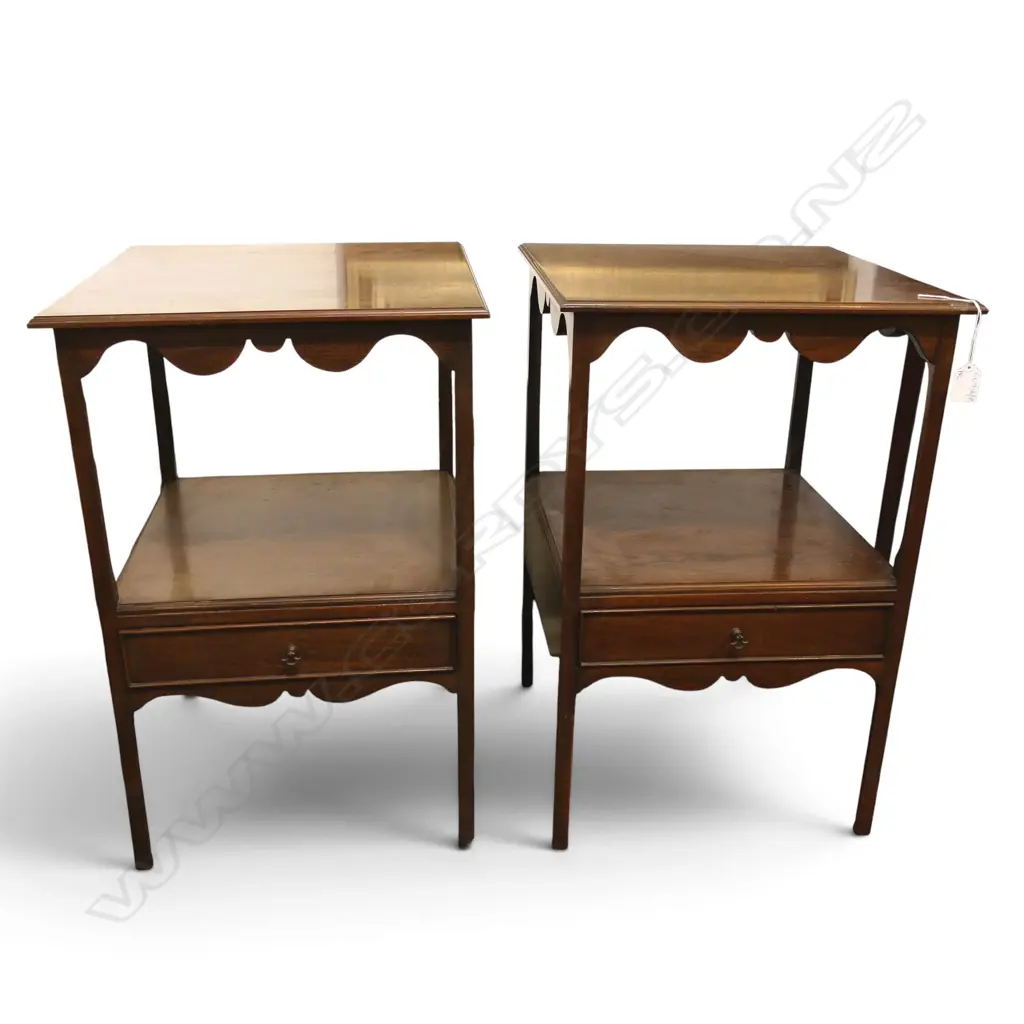 PR WARREN & HOWARD REPRODUCTION GEORGIAN BEDSIDE CABINETS 400x400x610mm Image 1++