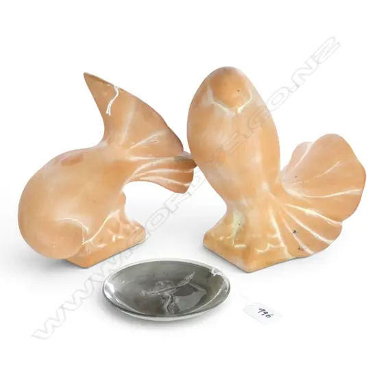 2 CERAMIC DOVES + ROLLS ROYCE CENTENNIAL DISH Dia.120mm
