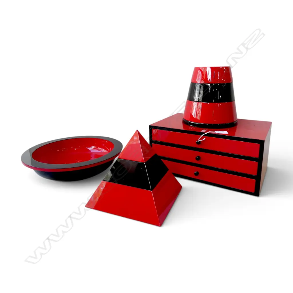 4 RED & BLACK LACQUER-WARE LIDDED CONTAINERS W.350mm Image 1++