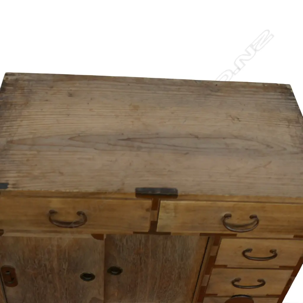 VINTAGE JAPANESE SMALL WOODEN TANSU CHEST. H.540mm Image 1++