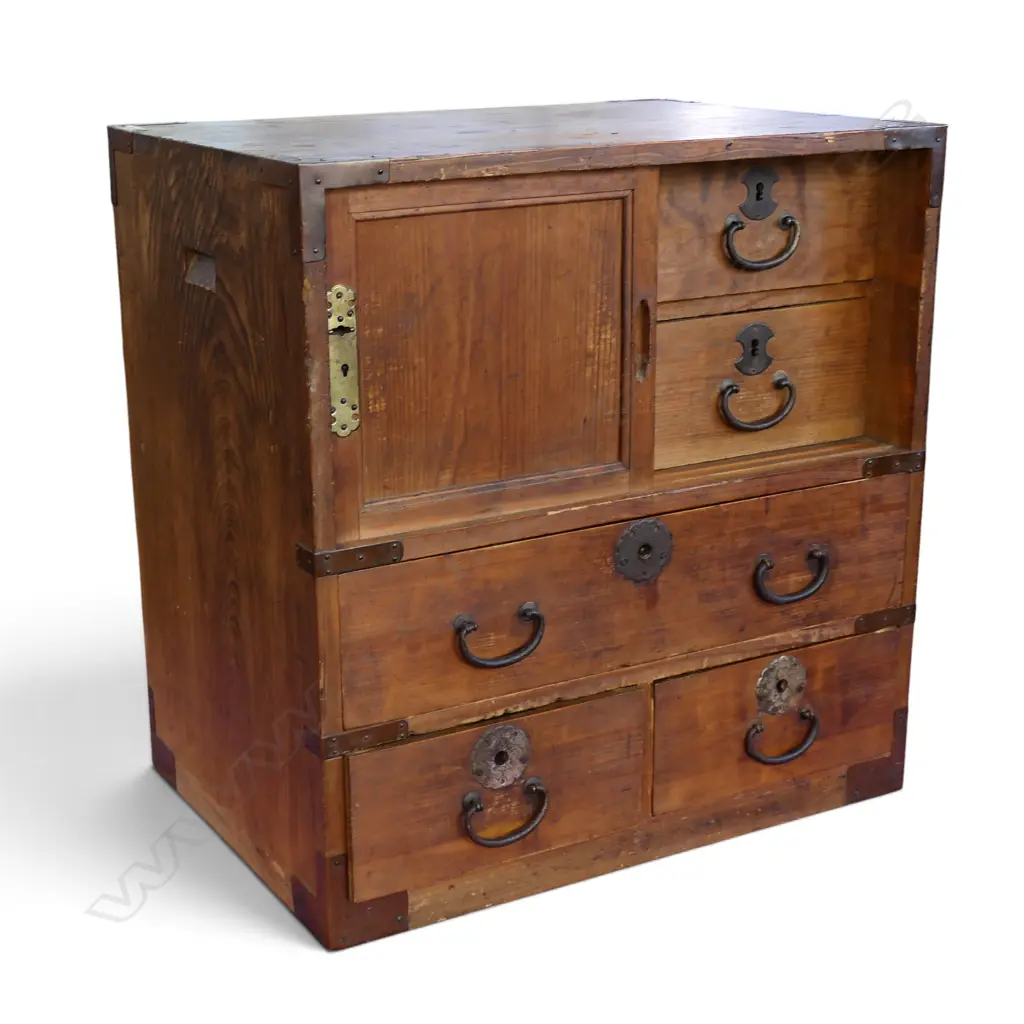 VINTAGE JAPANESE SMALL WOODEN TANSU CHEST. H.530mm Image 1++