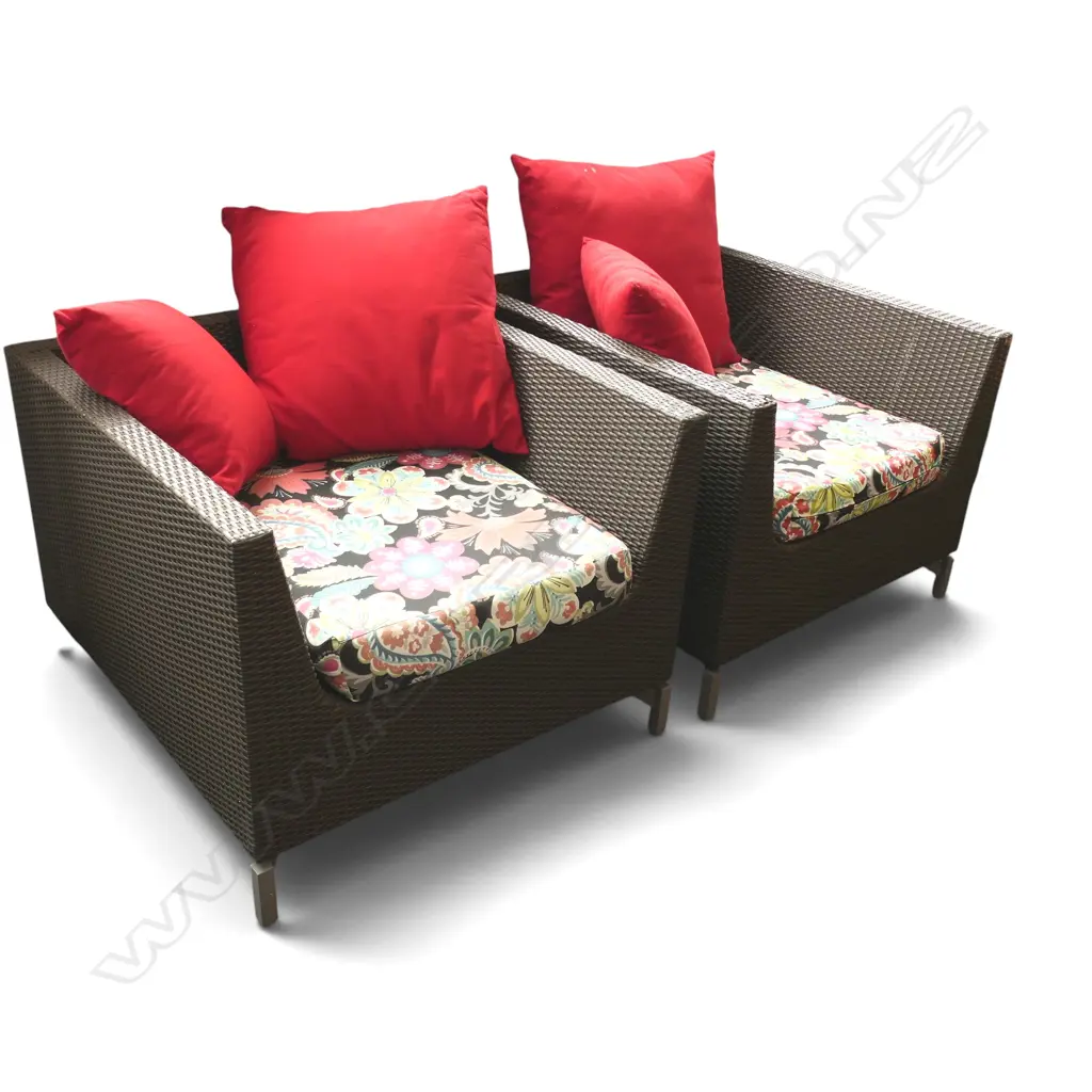 PR OUTDOOR CHAIRS Image 1++