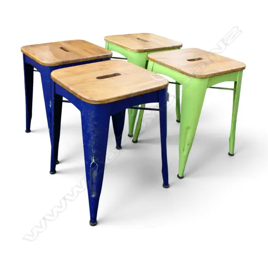 4 SMALL BARSTOOLS H.480mm