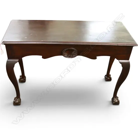 TABLE w. CABRIOLE BALL & CLAW LEGS 1100x450x725mm