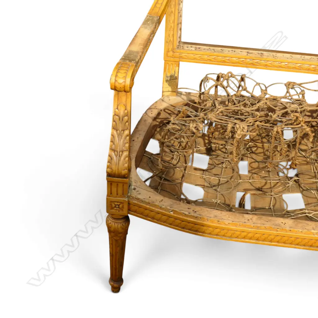 FRENCH STYLE SOFA needs upholstery 1260x550x1020mm Image 1++